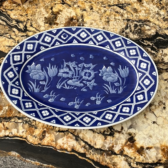 April Cornell Iris Platter - Picture 2 of 6